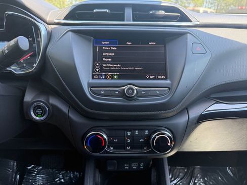 Used 2023 Chevrolet TrailBlazer LT image 24