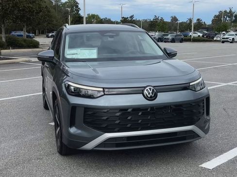 New 2026 Volkswagen Tiguan SE image 3