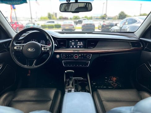 Used 2017 Kia Cadenza Premium FWD image 59