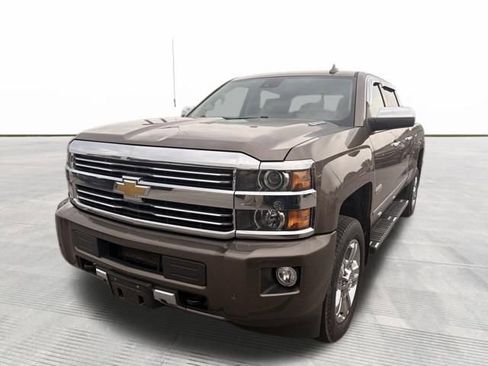 Used 2015 Chevrolet Silverado 2500 High Country w/ Duramax Plus Package AWD/4WD image 9