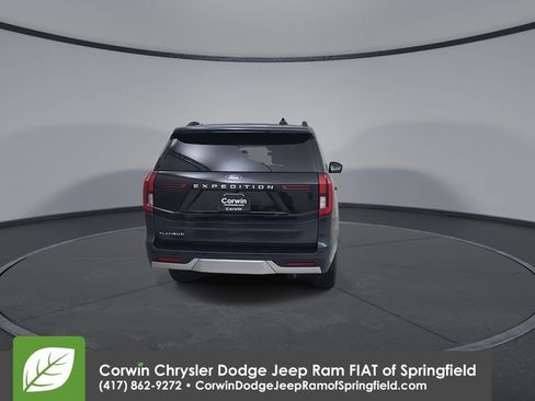 Used 2025 Ford Expedition Platinum w/ Driver's Package image 13