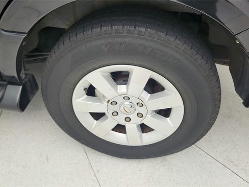 Used 2010 Ford Expedition Limited image 31