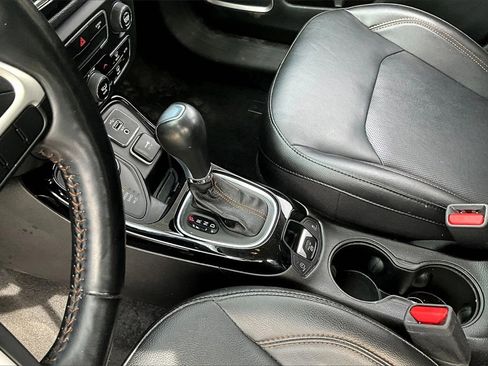 Used 2020 Jeep Compass Limited image 14