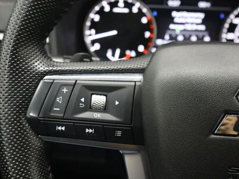 Used 2022 Mitsubishi Outlander SE image 26