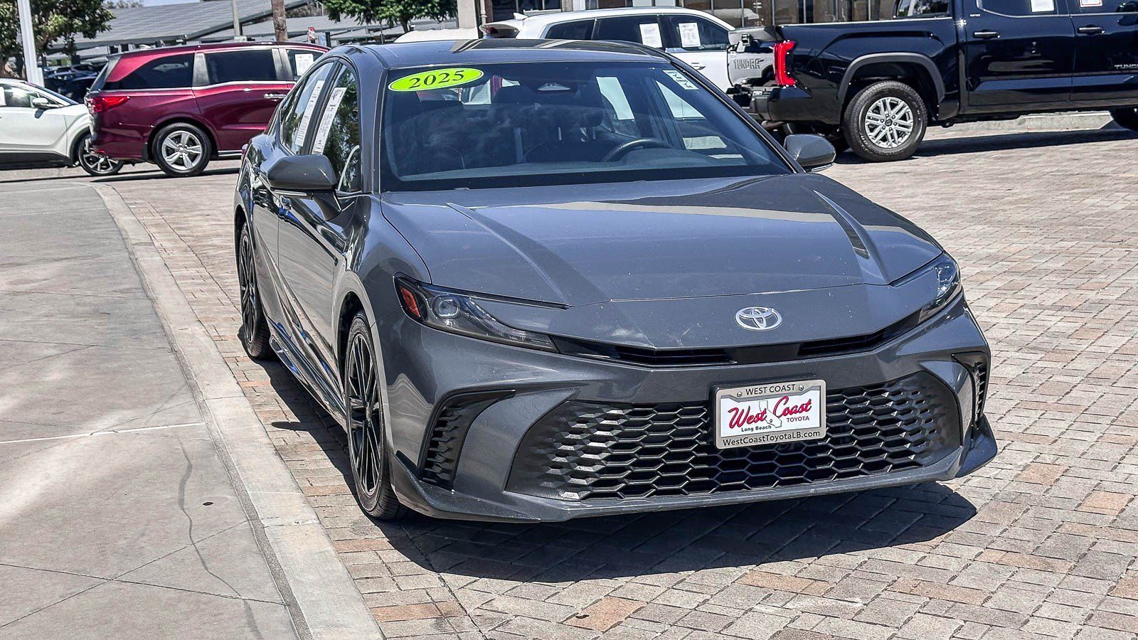 Certified 2025 Toyota Camry SE FWD image 3
