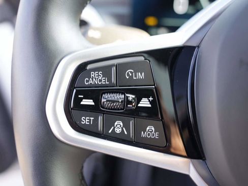 Used 2025 BMW i4 xDrive40i image 18