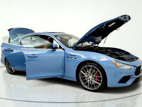 Used 2022 Maserati Ghibli Modena RWD image 11