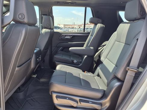 Used 2025 Chevrolet Tahoe RST w/ Comfort Package RWD image 18