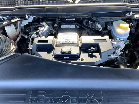 Used 2022 RAM 3500 Tradesman image 9