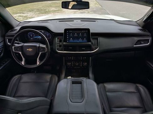 Used 2022 Chevrolet Suburban LT RWD image 15