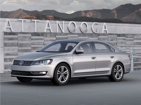 Used 2014 Volkswagen Passat 1.8T Wolfsburg Edition FWD image 1