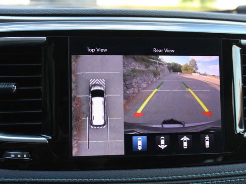 Used 2018 Chrysler Pacifica Limited w/ Advanced Safetytec Group FWD image 36