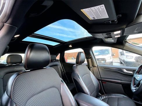 Certified 2023 Ford Escape ST-Line w/ Tech Pack #1 image 21