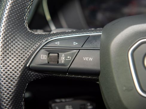 Used 2022 Audi SQ5 Prestige image 27