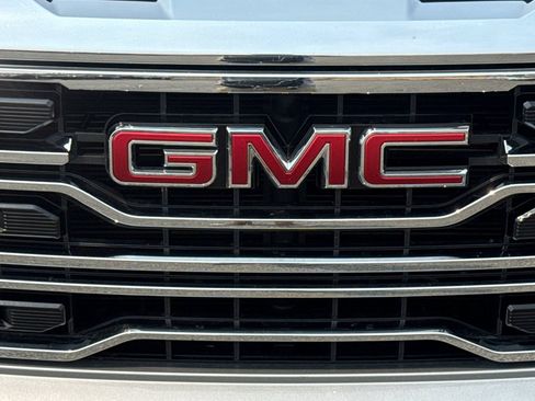 Used 2025 GMC Sierra 1500 SLT AWD/4WD image 44