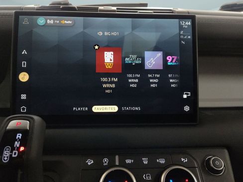 Used 2025 Land Rover Defender 110 S image 22