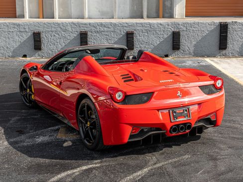 Used 2013 Ferrari 458 Spider RWD image 26