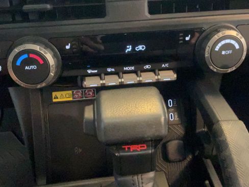 Used 2025 Toyota 4Runner TRD Off-Road AWD/4WD image 14