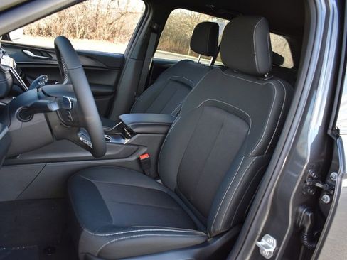 New 2025 Jeep Grand Cherokee Laredo w/ Luxury Tech Group I image 12