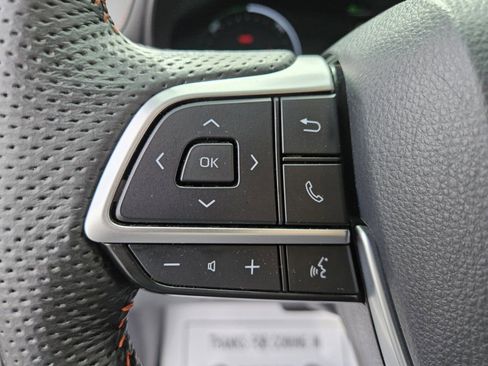 Used 2022 Toyota Sienna XSE image 27