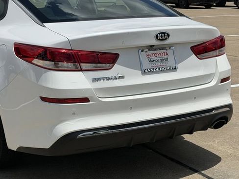 Used 2020 Kia Optima LX FWD image 6