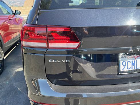 Used 2022 Volkswagen Atlas SEL R-Line image 39