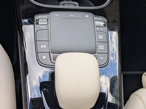 Used 2023 Mercedes-Benz CLA 250 image 25