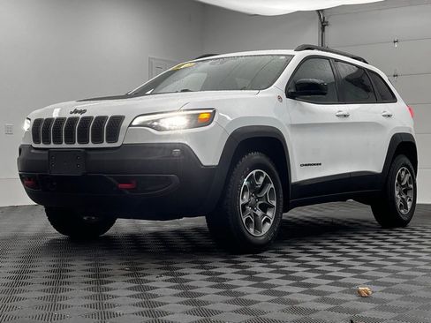 Used 2022 Jeep Cherokee Trailhawk w/ Premium Leather Package image 14