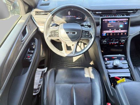 Used 2021 Jeep Grand Cherokee L Overland w/ Luxury Tech Group IV image 12