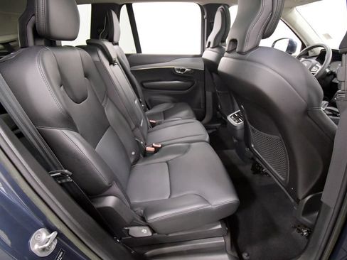 Used 2023 Volvo XC90 B5 Core AWD/4WD image 18