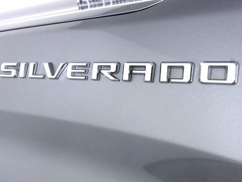 Used 2025 Chevrolet Silverado 1500 LT image 36