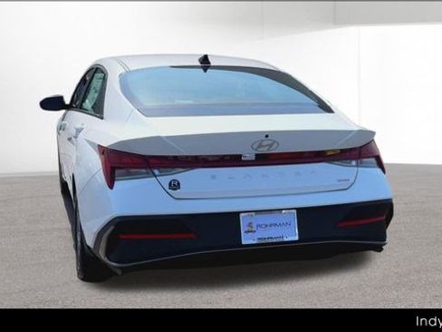 Used 2025 Hyundai Elantra Hybrid FWD image 64