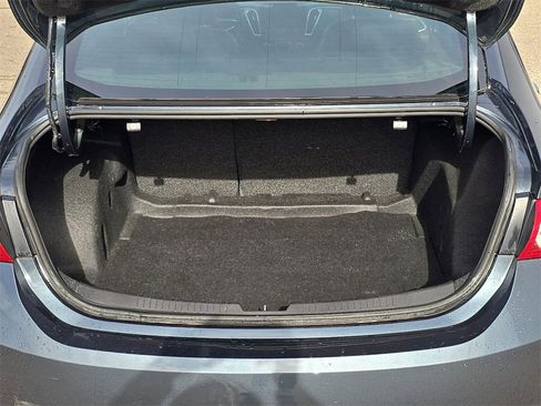 Certified 2020 Chevrolet Malibu LT w/ Leather Package image 27