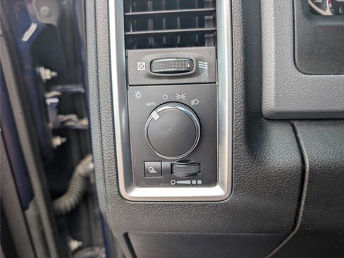 Used 2017 RAM 2500 SLT image 24