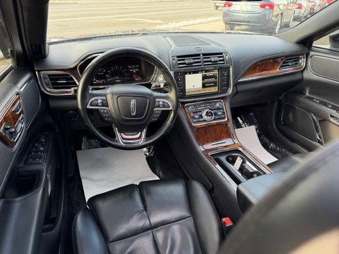Used 2017 Lincoln Continental Reserve image 13