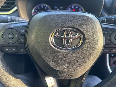 Used 2019 Toyota RAV4 XLE image 5