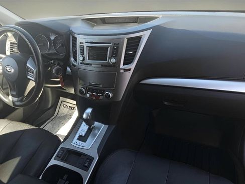 Used 2014 Subaru Outback 2.5i Premium AWD/4WD image 28