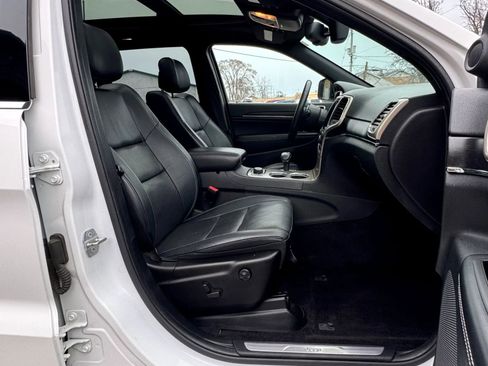 Used 2014 Jeep Grand Cherokee Limited w/ Luxury Group II image 6