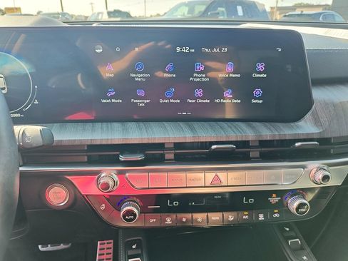 Used 2024 Kia Telluride SX Prestige w/ Towing Package AWD/4WD image 23