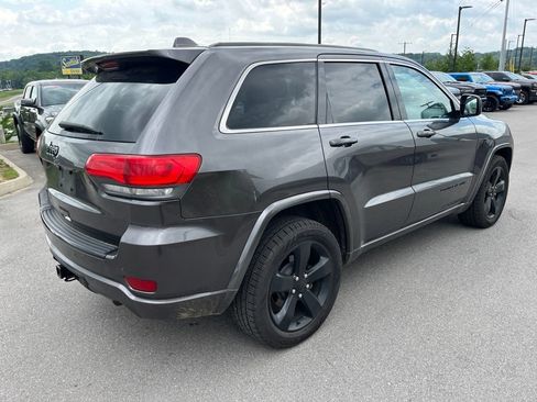 Used 2015 Jeep Grand Cherokee Altitude AWD/4WD image 3