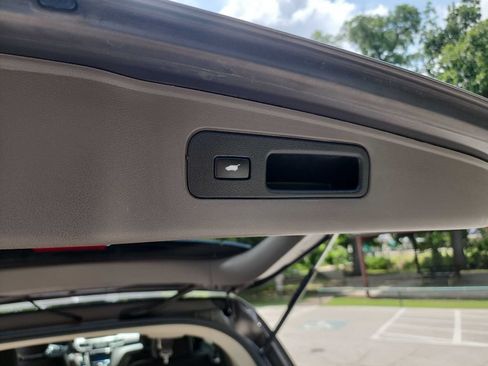 Used 2015 Honda Odyssey Touring Elite image 34