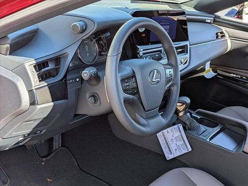 New 2025 Lexus ES 350 w/ Premium Package image 3