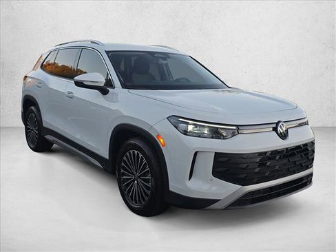 New 2026 Volkswagen Tiguan S image 9