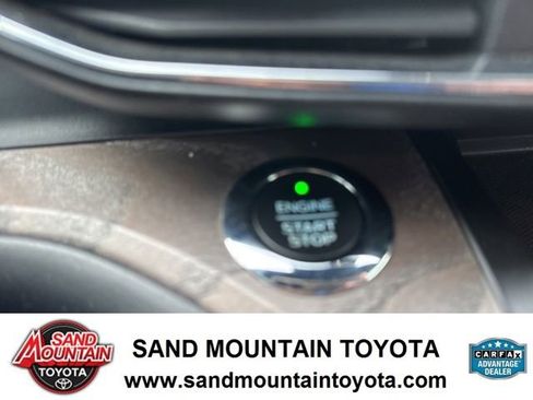 Used 2020 Ford Explorer Platinum image 20