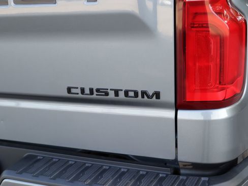 Used 2020 Chevrolet Silverado 1500 Custom w/ Custom Value Package AWD/4WD image 31