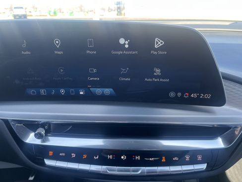 Used 2024 Cadillac Lyriq Sport image 28