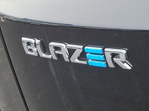 New 2026 Chevrolet Blazer EV LT w/ Super Cruise Package image 11