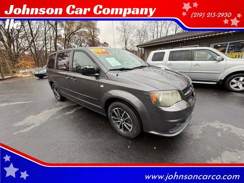 Used 2014 Dodge Grand Caravan SE image 1