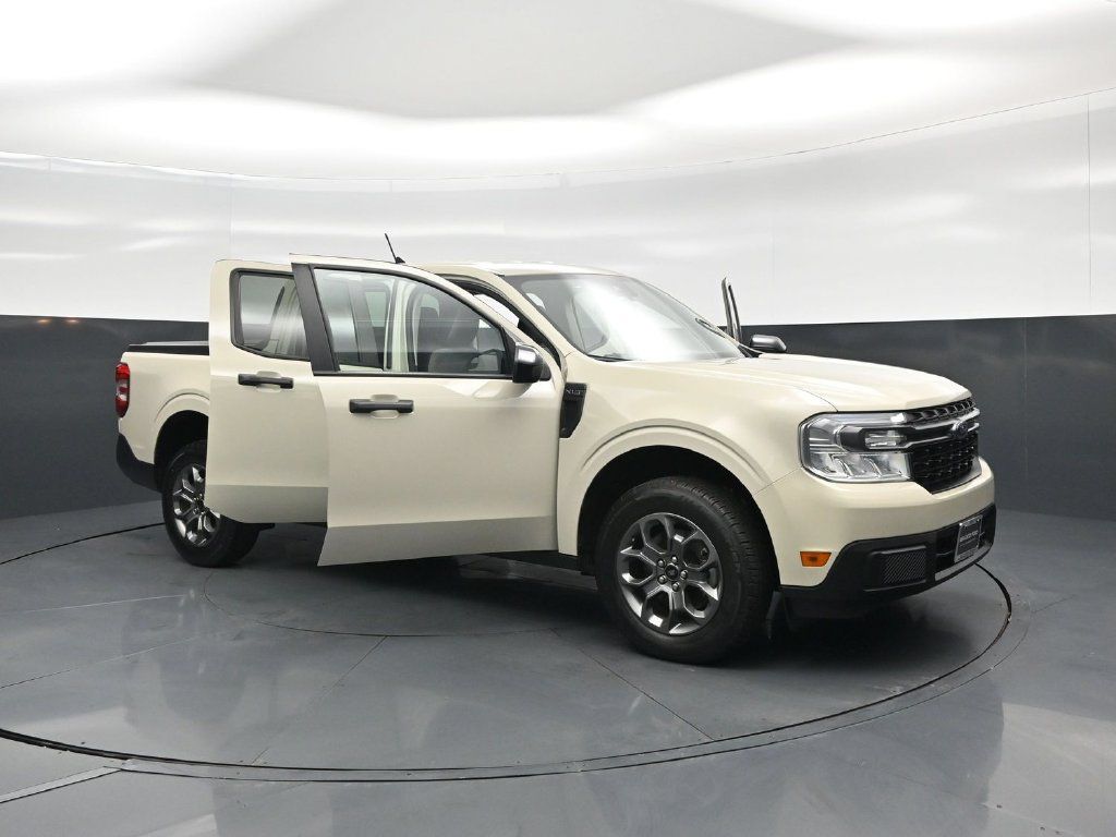 Certified 2024 Ford Maverick XLT w/ XLT Luxury Package FWD image 30