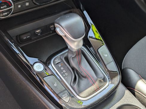 Used 2023 Kia Soul GT-Line w/ GT-Line Technology Package FWD image 16